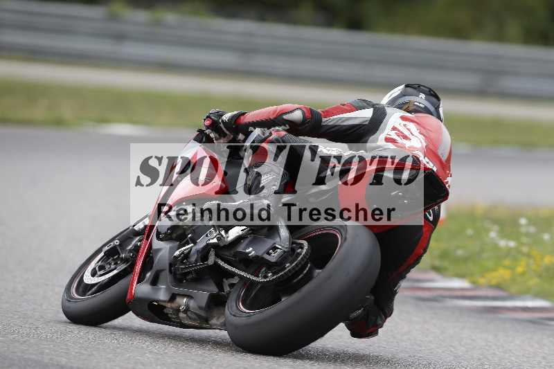 Archiv-2025/33 24.07.2025 Speer Racing ADR/Gruppe rot/backside